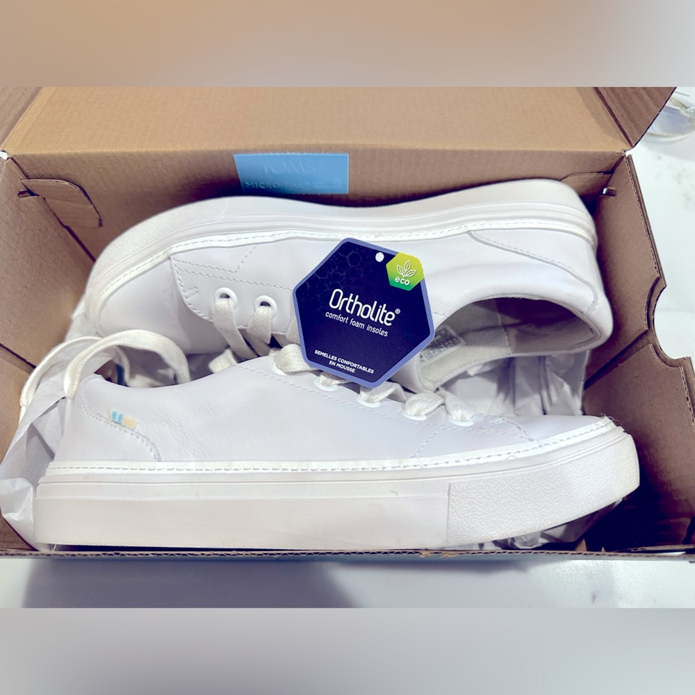 Toms Leather “Alex” White Sneakers, size 6, worn once